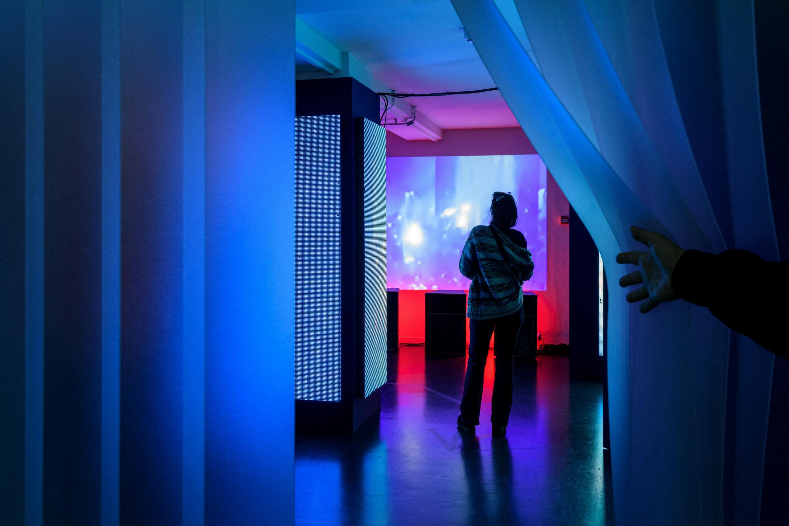 Image for Heb je onze clubtentoonstelling 'Wie danst is vrij' in Stadarchief Amsterdam nog niet gezien? Dit weekend is je laatste kans!