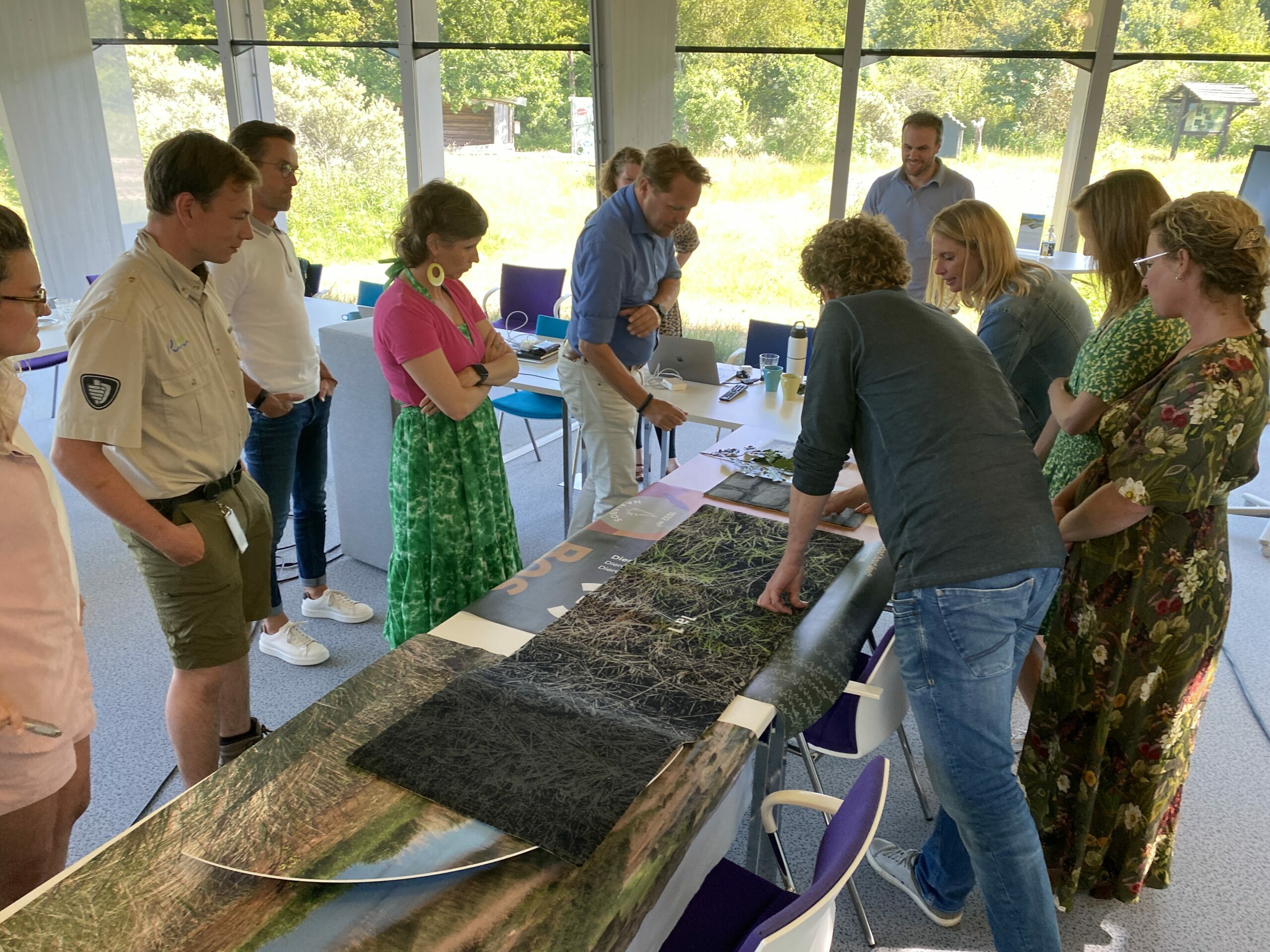Image for Materialisatie! Altijd een leuke stap in het proces. Hier bekijken we testprints bij PWN voor Bezoekerscentrum de Hoep in Castricum