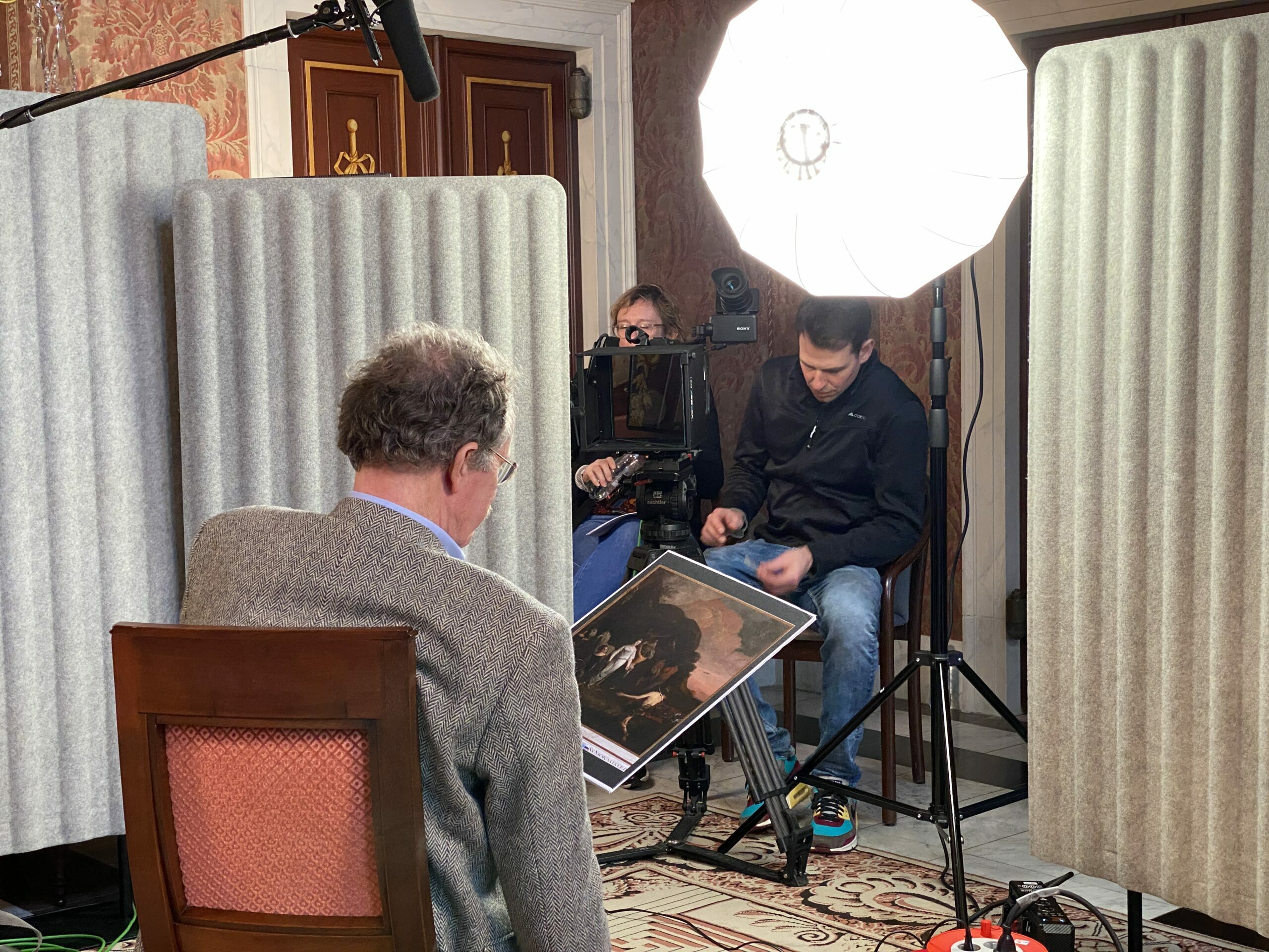 Image for Voormalig rechter Frans Bauduin wordt geïnterviewd voor de moraalfilms in het Koninklijk Paleis Amsterdam