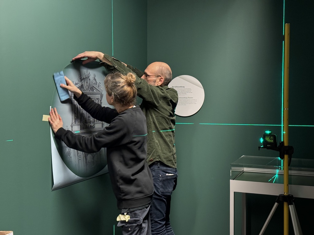 Image for Een kijkje achter de coulissen in Museum Rembrandthuis, waar momenteel 'Regie: Rembrandt' wordt opgebouwd.