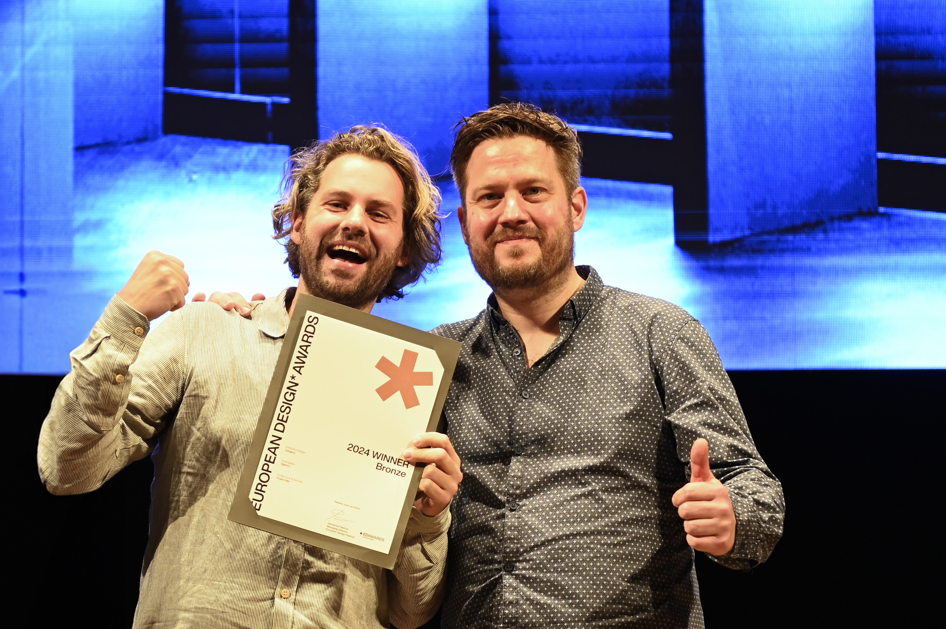 Image for ‘Wie danst is vrij’ heeft de bronzen prijs gewonnen bij de European Design Awards!