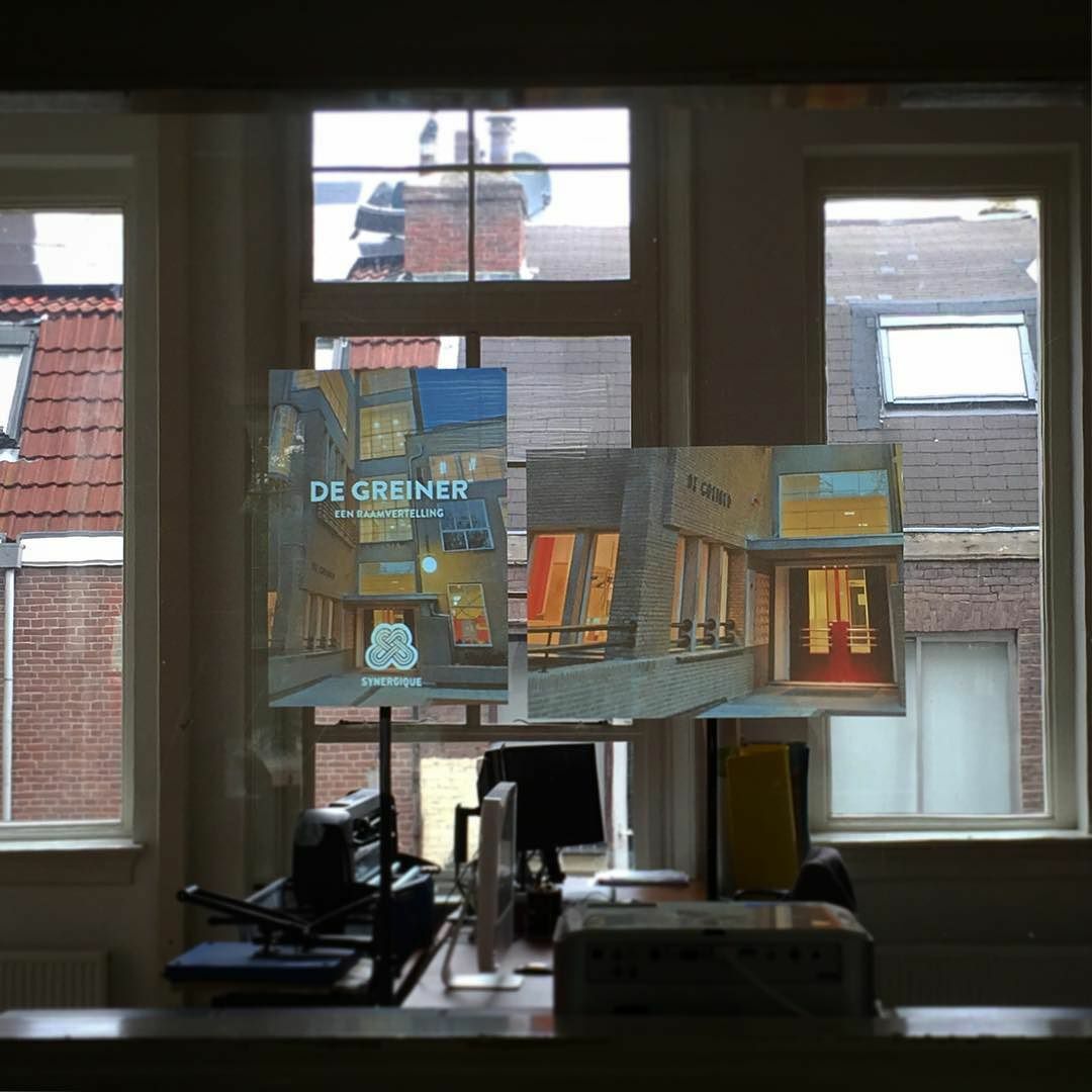 Image for Kom vandaag en morgen bij ons binnengluren en aanschouw onze raamvertelling. #openmonumentendag #degreiner #greinerschool #haarlem