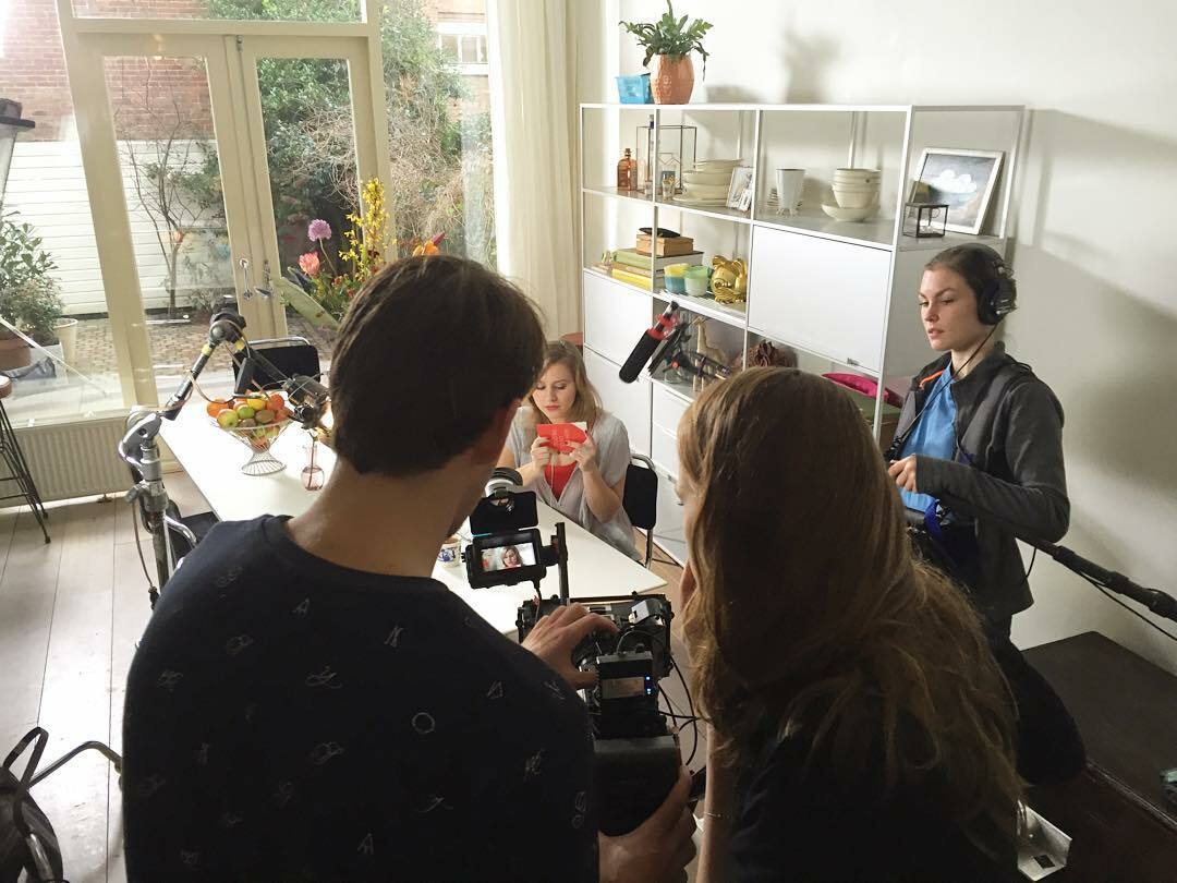 Image for Het is weer tijd voor de jaarlijkse @postnl Valentijns shoot! ? #nietplakkenmaarkussen