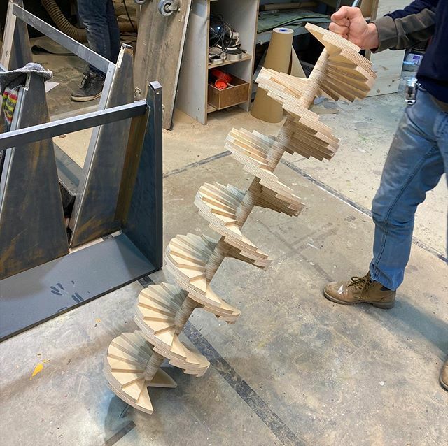 Image for Een kijkje achter de schermen bij @lozeinterieur. Zij zijn bezig met het bouwen van de nieuwe tentoonstelling van het @nharchief en @huis_van_hilde over het droogleggen van de Beemster, die wij ontwikkelden. Te bekijken vanaf midden januari 2020.