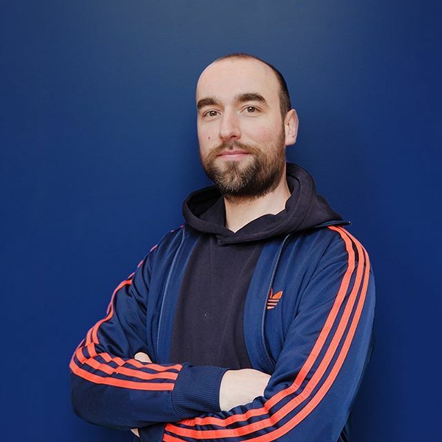 Image for Synergique groeit lekker door. Sinds vorige week heeft Tim ons team versterkt. Als animator zal hij onze tentoonstellingen nóg levendiger maken!